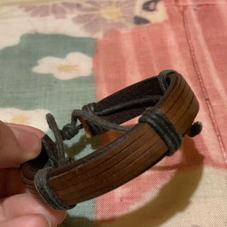 Pack 2 Pulseras Cuero Marrón y Negro