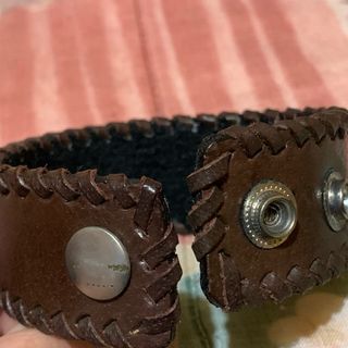 Pack 2 Pulseras Cuero Marrón y Negro