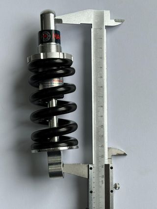 Amortiguador trasero regulable – Negro/Plata