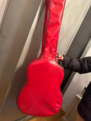 Guitarra Española semi Profesional con funda