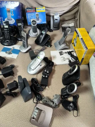 Lote 26 Teléfonos Inalámbricos