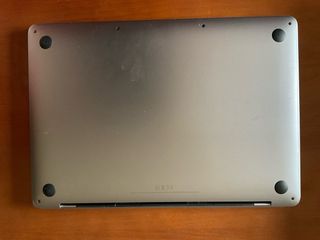 MacBook Pro M2 256GB Plata con Touch Bar