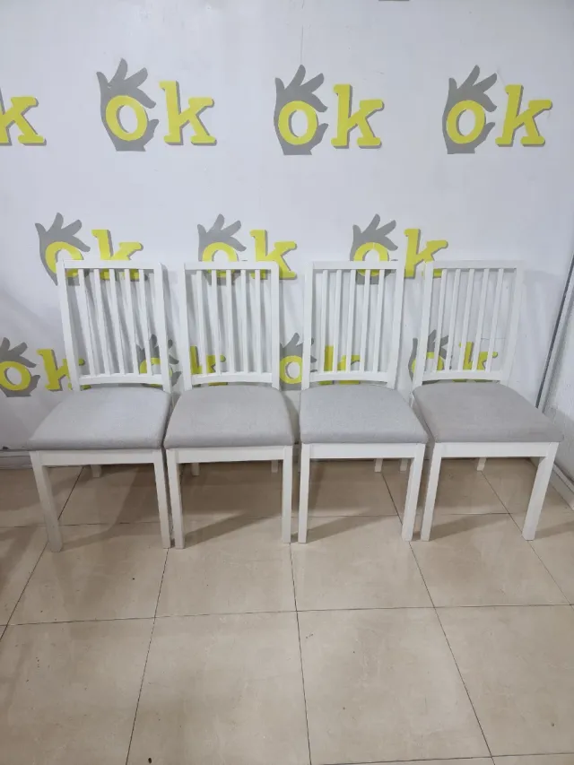 Mesa comedor + 4 sillas 09511