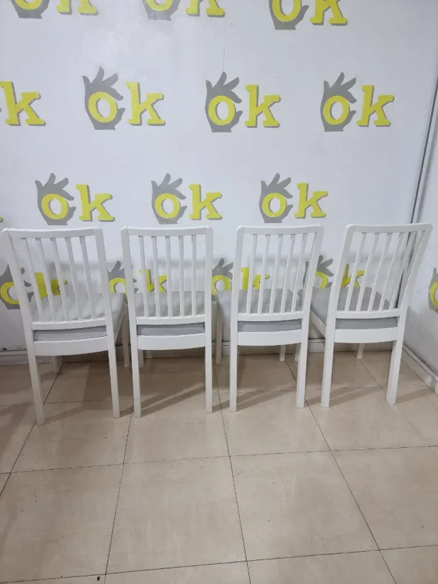 Mesa comedor + 4 sillas 09511