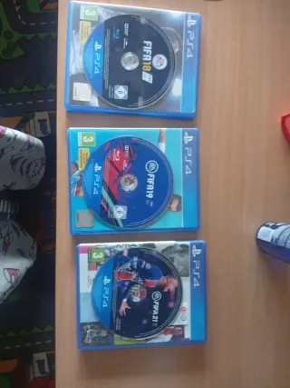 Call of Duty Black Ops 4 + 3 FIFA (PS4)