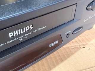 Leitor VHS Philips VR171
