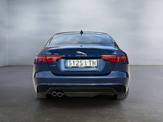 Jaguar XE XE MHEV RWD SE aut