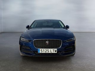 Jaguar XE XE MHEV RWD SE aut