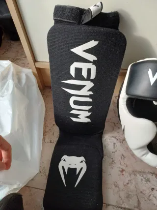 Espinilleras Venum, Casco Boxeo y guantes