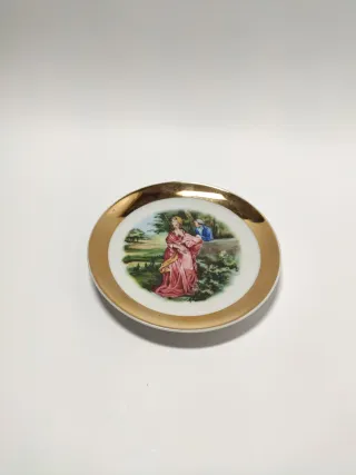 Plato porcelana vintage firmado oro