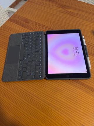 Funda iPad con Teclado Logitech 7ª-9ª Gen.