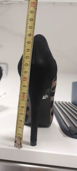 Zapatos de salón animal print talla 37