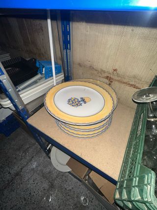 Lote Ollas, Platos, Cubiertos y Baldas