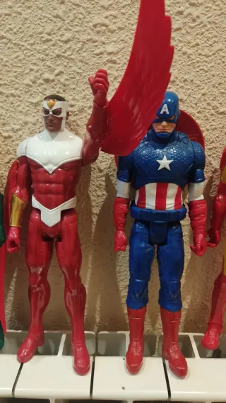 Lote 5 figuras de acción Marvel/DC