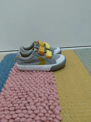 Zapatos niño velcro talla 27