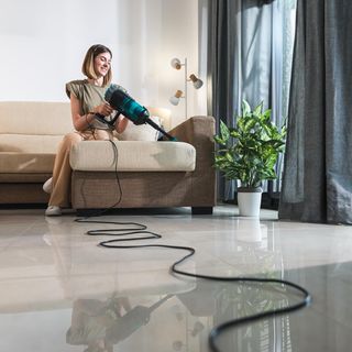 Aspirador Vertical Conga 700 PowerHead Cecotec