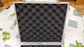 SCALEXTRIC MALETIN ESTUCHE RIGIDO ALUMINIO Y NEGRO