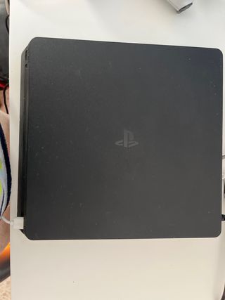 PS4, 16 giochi, 1 controller