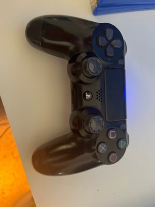 PS4, 16 giochi, 1 controller