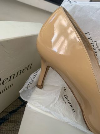 Zapatos de salón L.K. Bennett beige