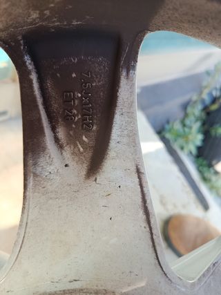 Kit 4 Ruedas Invierno Hankook + Llantas ALUTEC