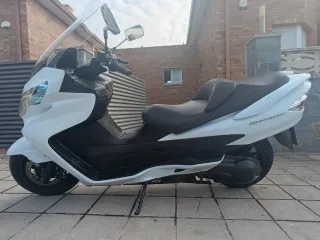 Suzuki Burgman 400