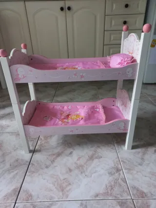 Literas de madera para muñecas