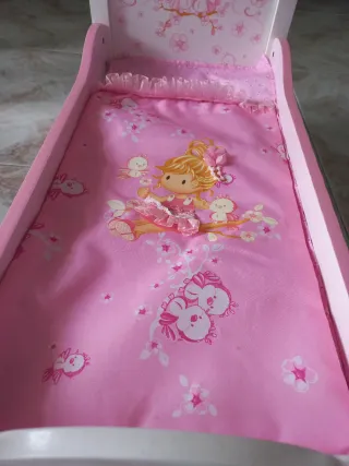 Literas de madera para muñecas