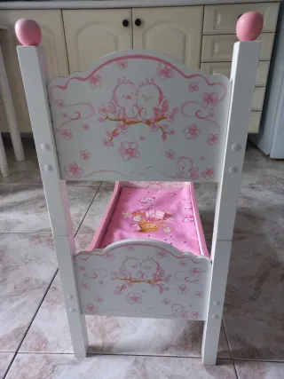 Literas de madera para muñecas