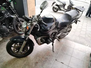 Moto para recambios o reparar