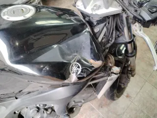Moto para recambios o reparar