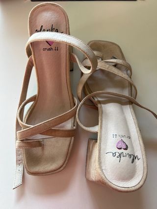 Sandalias Ulanka Beige y Dorado