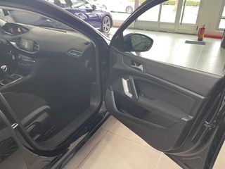 Peugeot 308 1.6 HDI 120 CV STYLE 2016