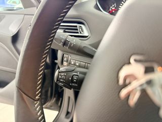 Peugeot 308 1.6 HDI 120 CV STYLE 2016