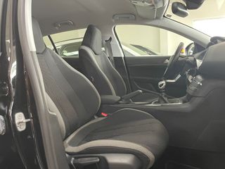 Peugeot 308 1.6 HDI 120 CV STYLE 2016