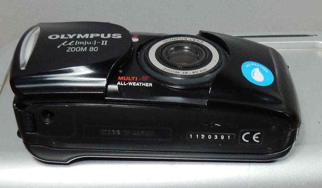 1696- Cámara OLYMPUS mju II zoom 80