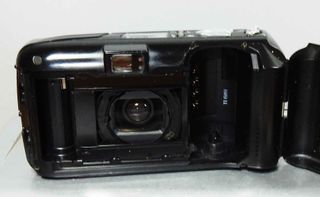 1696- Cámara OLYMPUS mju II zoom 80