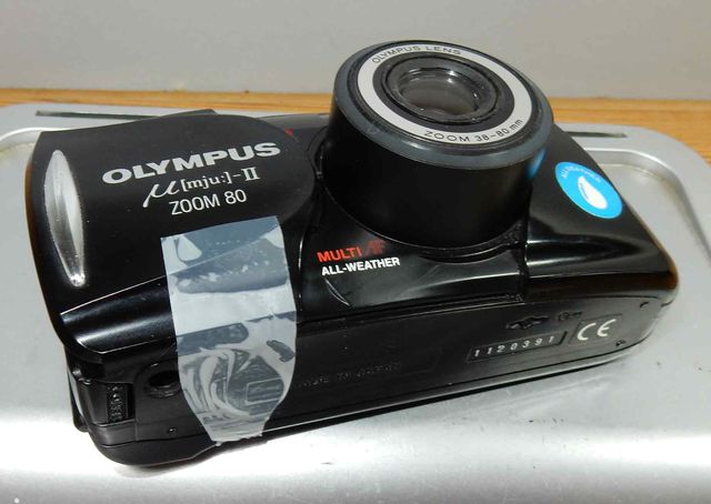 1696- Cámara OLYMPUS mju II zoom 80