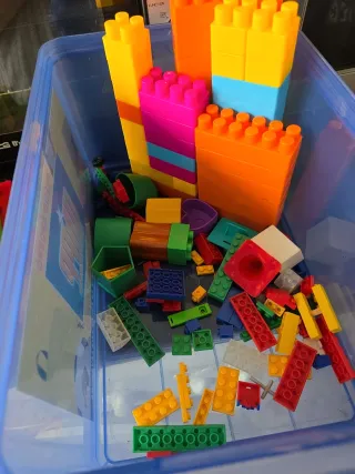 Bloques de construcción con baul