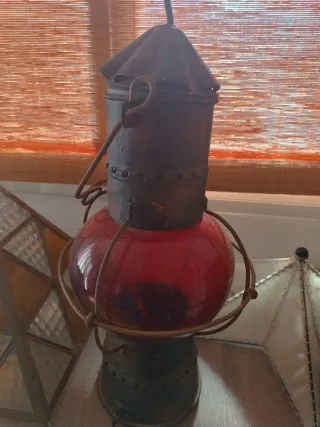 Farol antiguo tulipa roja metal y cristal