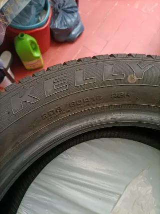 Neumáticos seminuevos