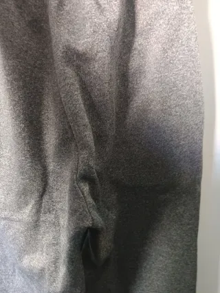 Pantalón chándal McKenzie gris.