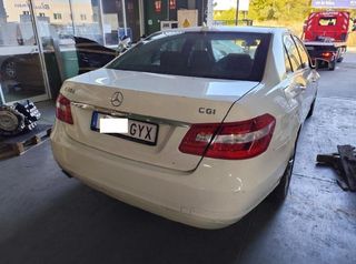 Faro mercedes-benz 226164 a2128208261 clase 1.8 mt