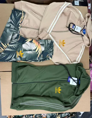 Conjunto Adidas Mujer Beige y Verde