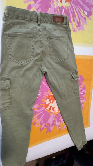 Pantalón cargo verde ONLY mujer Talla S