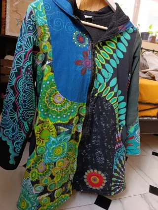 Chaqueta polar estilo Desigual Talla M