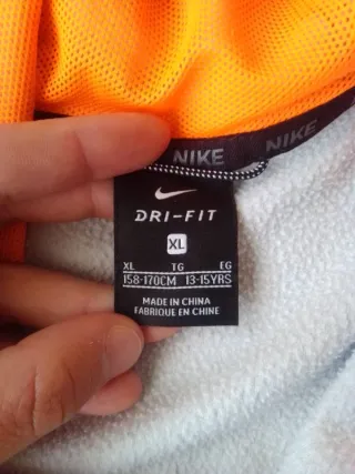 Sudadera con capucha Nike Dri-Fit para niños