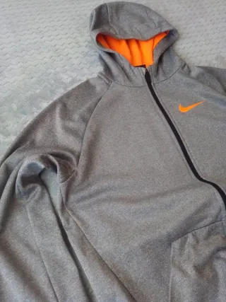Sudadera con capucha Nike Dri-Fit para niños