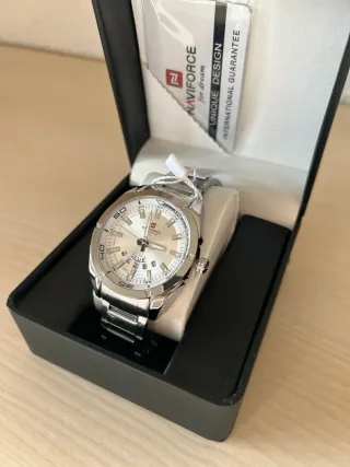 Reloj Naviforce Plata y Blanco