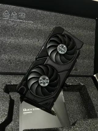 ASUS DUAL RTX 4060 OC 8GB Placa Gráfica